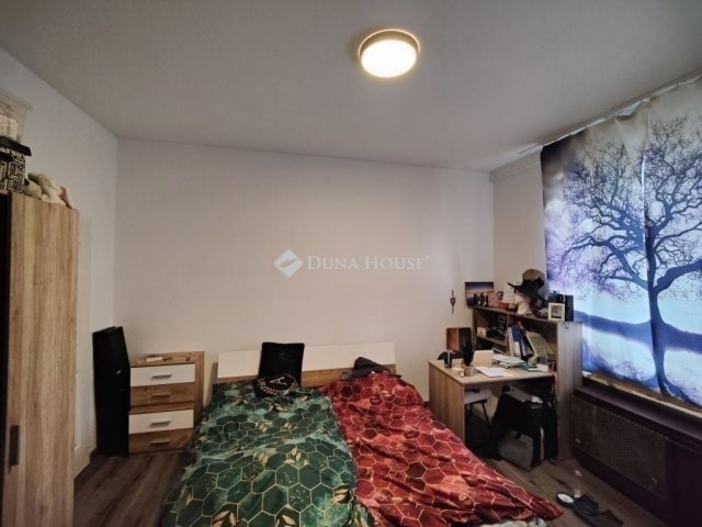 Eladó családi ház, Budapesten, XVIII. kerületben 160 M Ft