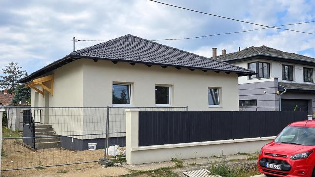Eladó családi ház, Dunakeszin 120 M Ft, 4 szobás