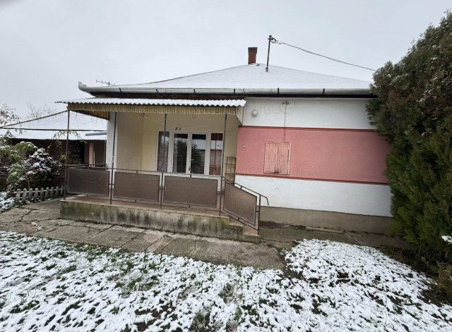 Eladó családi ház, Mezőszentgyörgyön 29.9 M Ft, 2 szobás