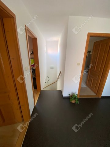 Eladó téglalakás, Mosonmagyaróváron 89.9 M Ft, 4 szobás