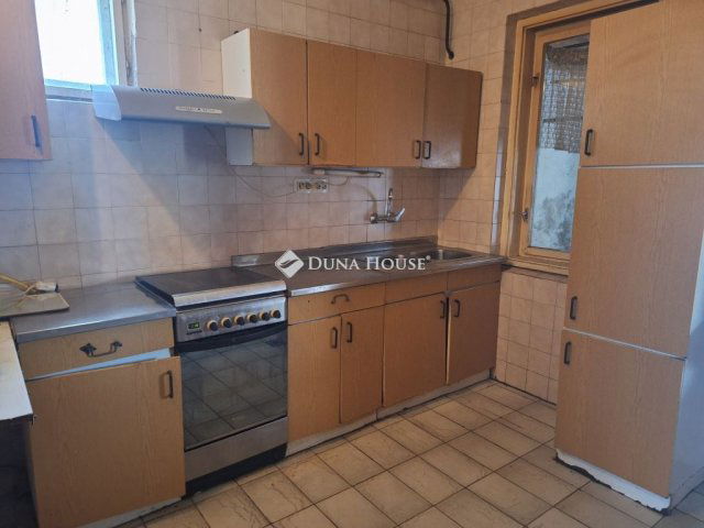 Eladó családi ház, Sükösdön 25 M Ft, 4 szobás