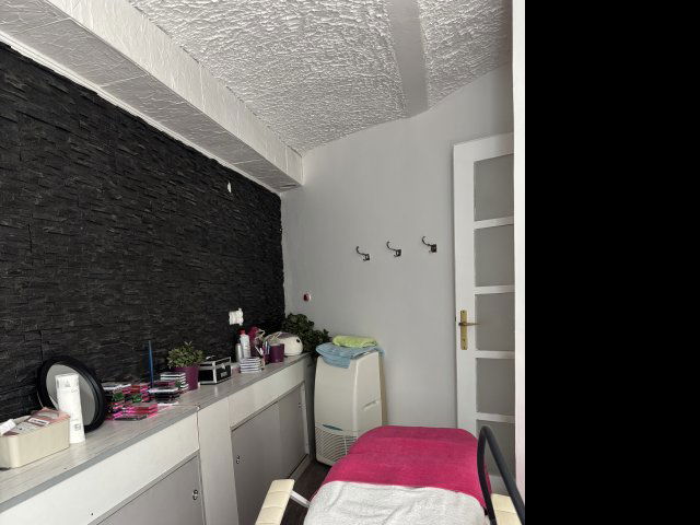 Eladó üzlethelyiség, Budapesten, III. kerületben 42 M Ft