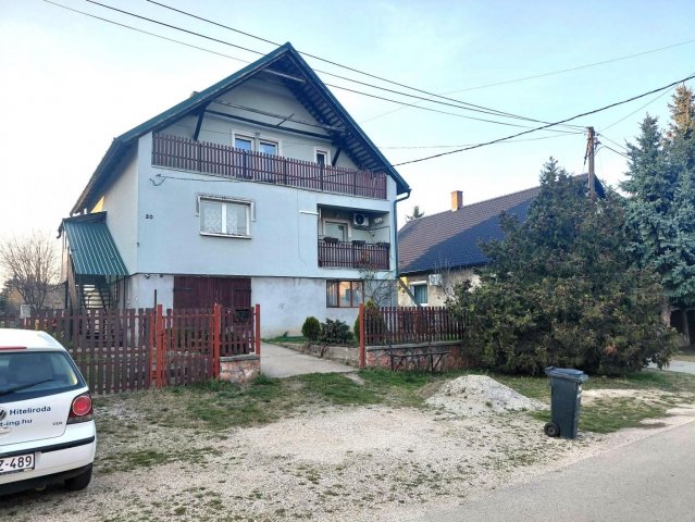 Eladó családi ház, Dadon 70 M Ft, 5 szobás