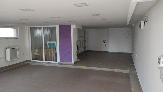 Kiadó ipari ingatlan, Egerben 180 E Ft / hó / költözzbe.hu