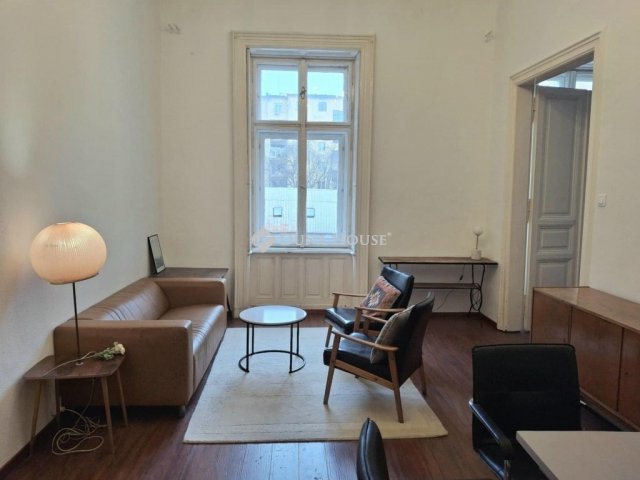 Eladó téglalakás, Budapesten, VIII. kerületben 113 M Ft