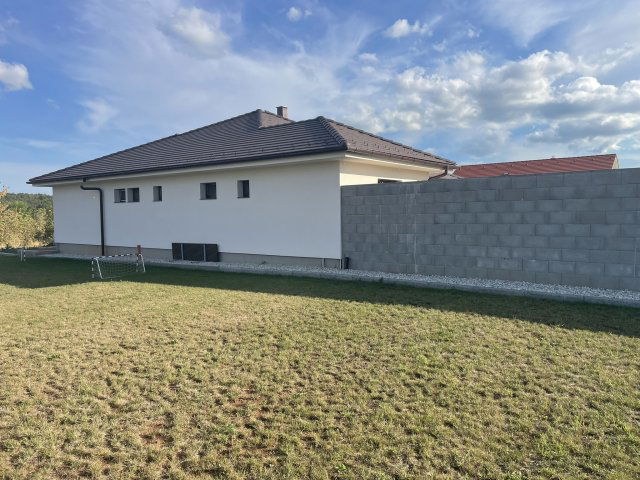 Eladó családi ház, Litéren 179 M Ft, 4 szobás