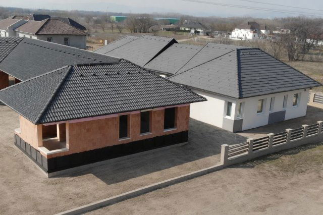 Eladó ikerház, Fóton 121 M Ft, 4 szobás / költözzbe.hu