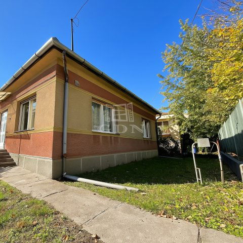 Eladó családi ház, Dömsödön 42.5 M Ft, 2 szobás