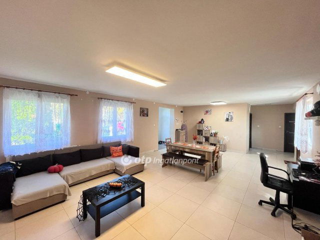 Eladó családi ház, Emődön 40.9 M Ft, 2 szobás