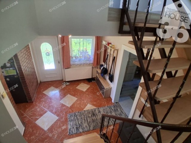 Eladó családi ház, Kecskeméten 94.9 M Ft, 6 szobás