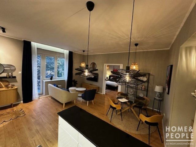 Eladó téglalakás, Szegeden 110.2 M Ft, 2 szobás