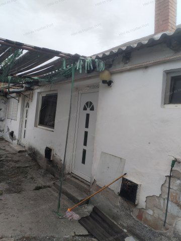Eladó családi ház, Kecskeméten 21.9 M Ft, 3 szobás