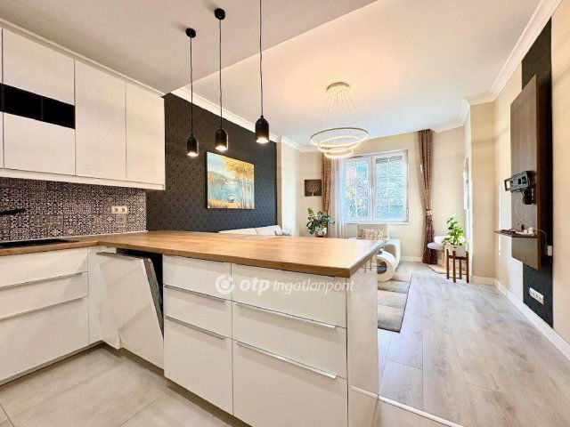 Eladó téglalakás, Budapesten, XI. kerületben 135 M Ft