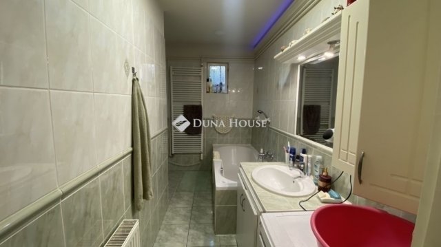 Eladó családi ház, Budapesten, XVII. kerületben 125 M Ft