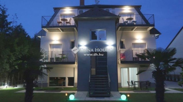 Eladó családi ház, Balatonfüreden 649.9 M Ft, 14+2 szobás