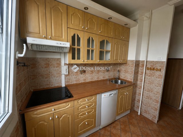 Eladó téglalakás, Budapesten, XX. kerületben 74.9 M Ft, 3 szobás