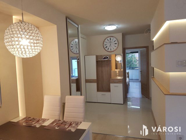 Kiadó téglalakás, albérlet, Debrecenben 390 E Ft / hó, 3 szobás