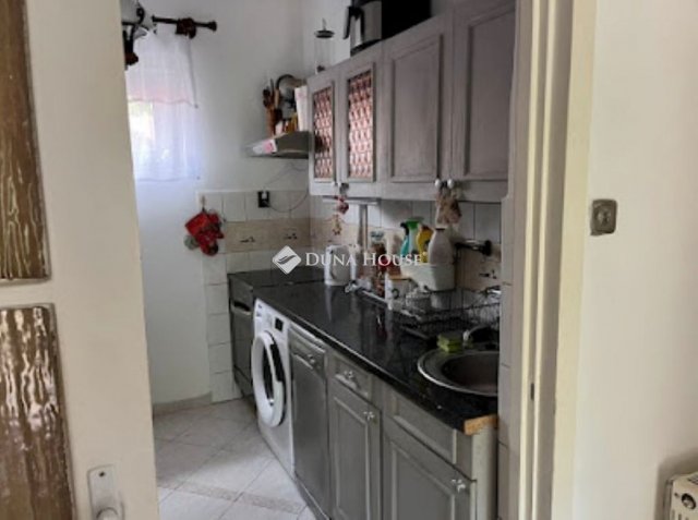 Eladó családi ház, Szigetszentmiklóson 109 M Ft, 4 szobás