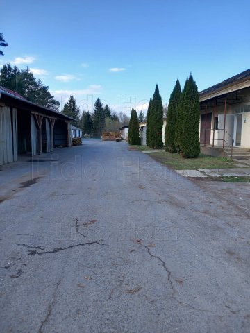 Eladó ipari ingatlan, Bázakerettyén 210 M Ft