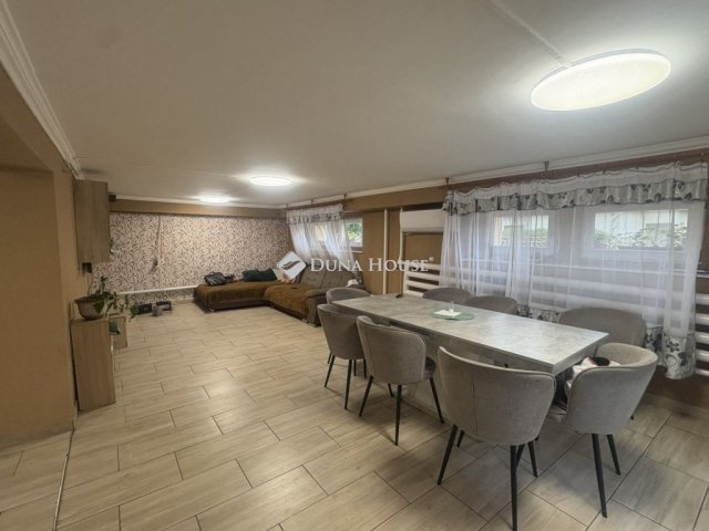 Eladó családi ház, Jászfényszarun 54 M Ft, 4 szobás