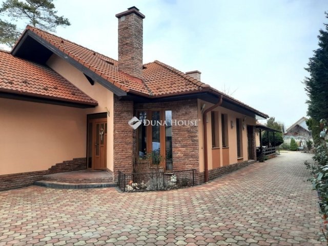 Eladó családi ház, Inárcson 165 M Ft, 4 szobás