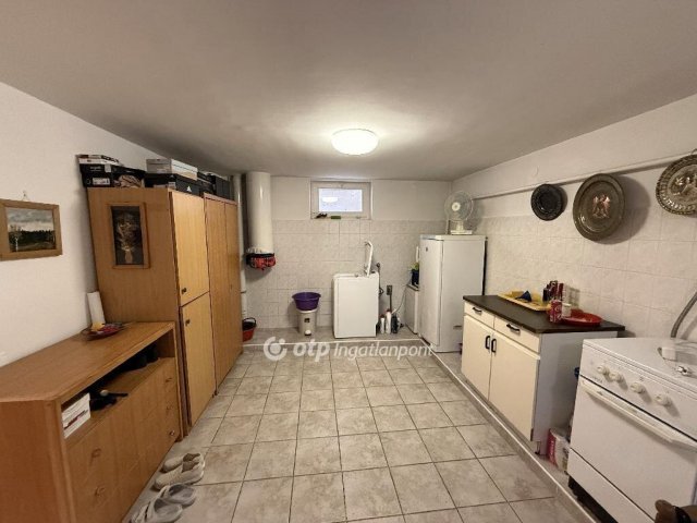 Eladó családi ház, Budaörsön 229 M Ft, 4 szobás