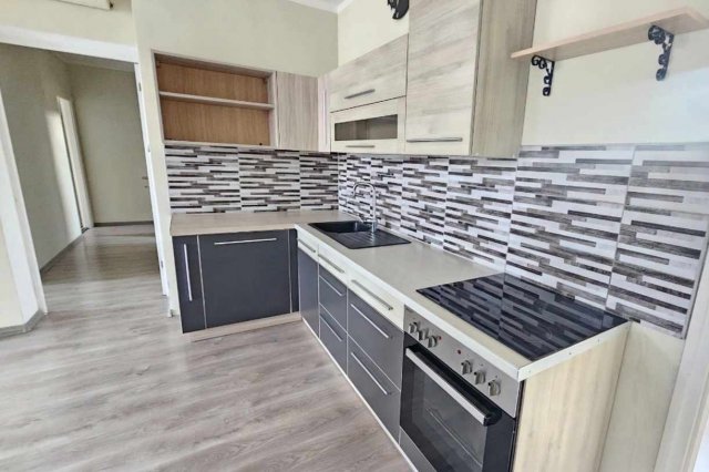 Eladó téglalakás, Szegeden, Ács utcában 81.9 M Ft, 4 szobás