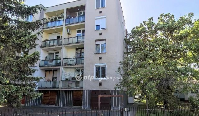 Eladó téglalakás, Debrecenben 74.9 M Ft, 2 szobás