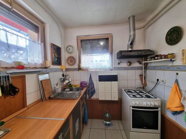 Kiadó téglalakás, albérlet, Pécsett, Alkotmány utcában