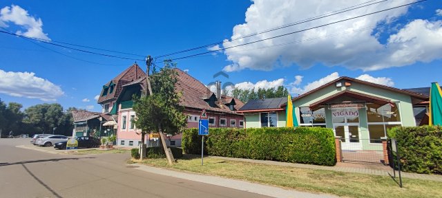 Eladó hotel, Tiszafüreden 990 M Ft / költözzbe.hu
