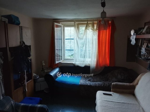 Eladó családi ház, Miskolcon 7 M Ft, 2 szobás