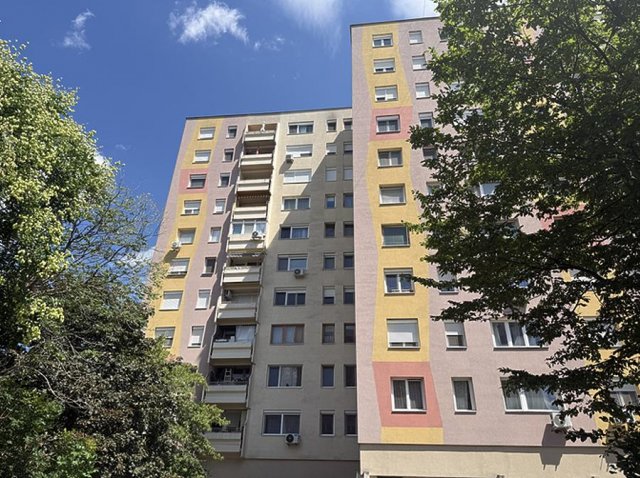 Eladó panellakás, Budapesten, III. kerületben 57.9 M Ft