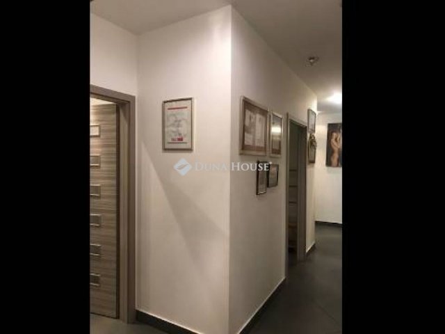 Eladó iroda, Budapesten, V. kerületben 124.9 M Ft, 5 szobás