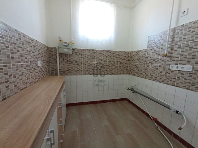 Eladó családi ház, Nádudvaron 39.9 M Ft, 3 szobás
