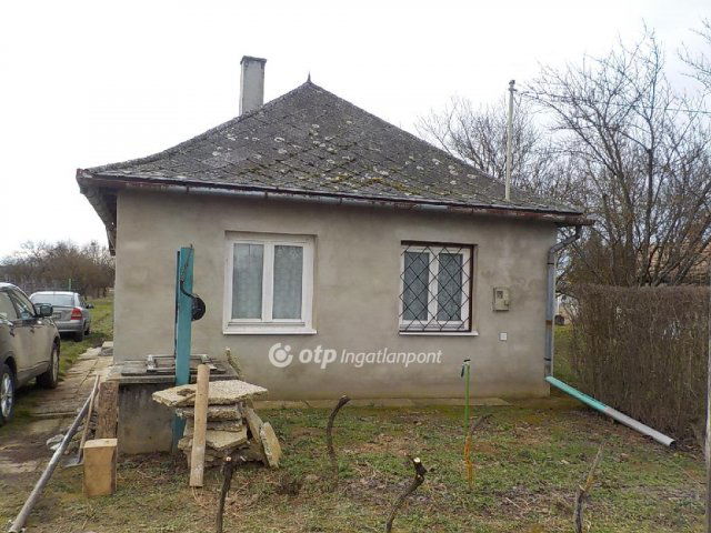 Eladó nyaraló, Kaposváron 13.8 M Ft, 2 szobás