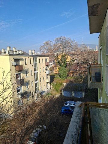 Eladó téglalakás, Pécsett 57 M Ft, 2+1 szobás