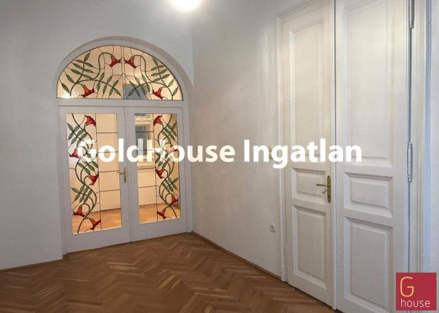 Eladó téglalakás, Budapesten, VIII. kerületben, Luther utcában