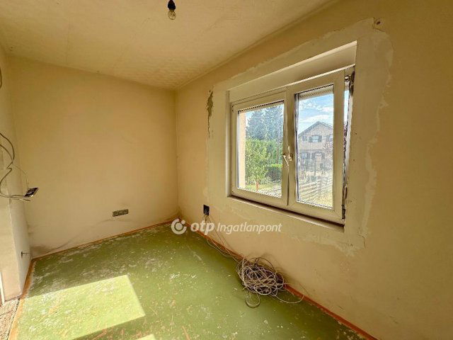 Eladó családi ház, Szigetszentmiklóson 39.9 M Ft, 1+1 szobás