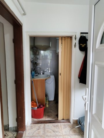 Eladó családi ház, Debrecenben 35 M Ft, 1 szobás