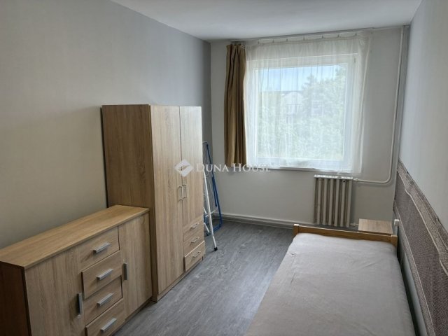 Eladó téglalakás, Esztergomban 55 M Ft, 2 szobás