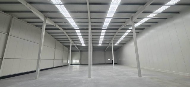 Kiadó ipari ingatlan, Alsónémediben 1400 E Ft / hó