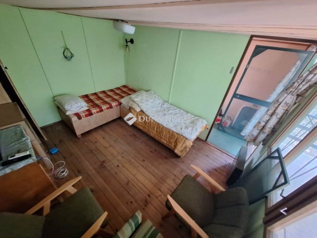 Eladó nyaraló, Neszmélyen 16.9 M Ft, 2 szobás