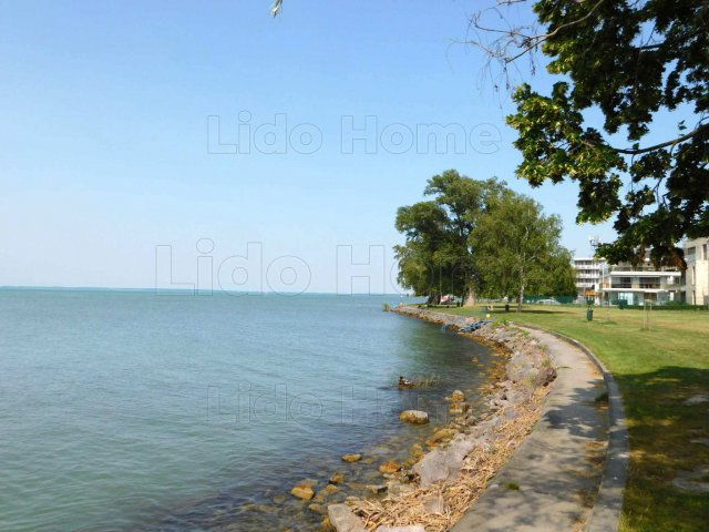 Eladó nyaraló, Siófokon 66.6 M Ft, 2 szobás