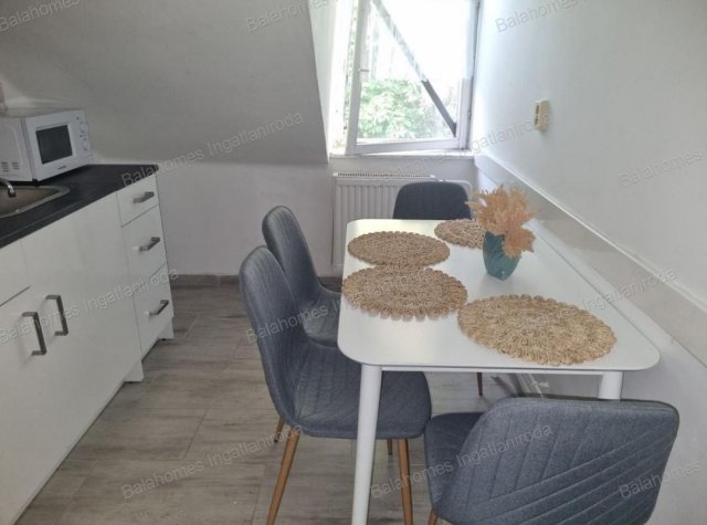 Eladó téglalakás, Siófokon 55 M Ft, 1+1 szobás