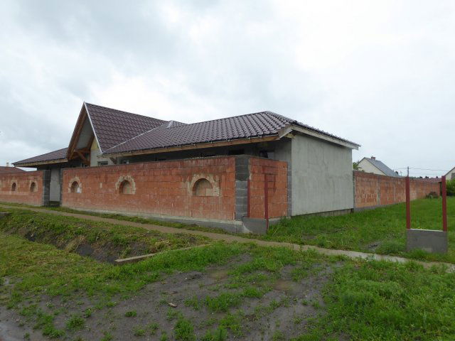 Eladó családi ház, Hajdúszoboszlón 114.9 M Ft, 13 szobás