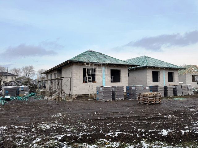 Eladó családi ház, Iszkaszentgyörgyön 79.9 M Ft, 4 szobás