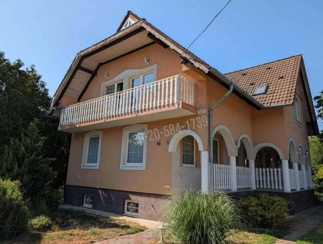 Eladó családi ház, Gyenesdiáson 91.8 M Ft, 5 szobás