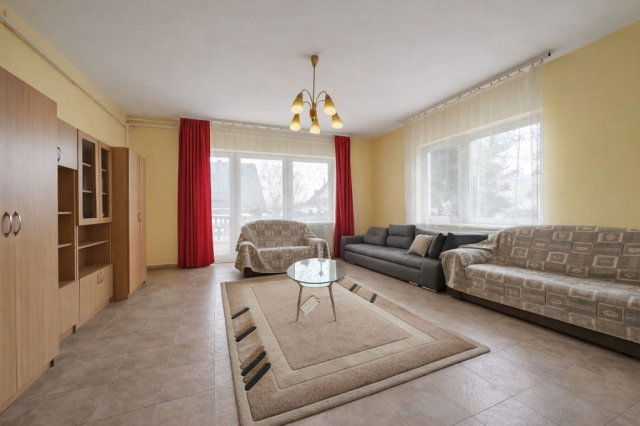 Eladó családi ház, Szabadbattyánban 74 M Ft, 7 szobás