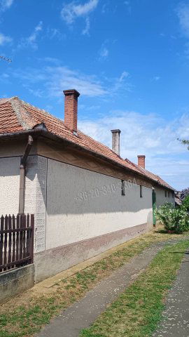 Eladó családi ház, Hajdúböszörményen 42 M Ft, 2 szobás