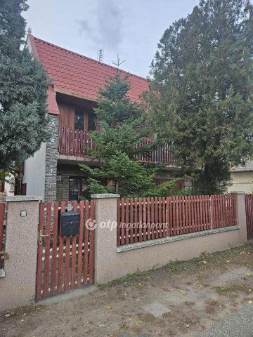 Eladó családi ház, Tiszajenőn 52.5 M Ft, 3 szobás